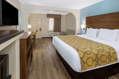  Baymont by Wyndham Biloxi Ocean Springs image 21
