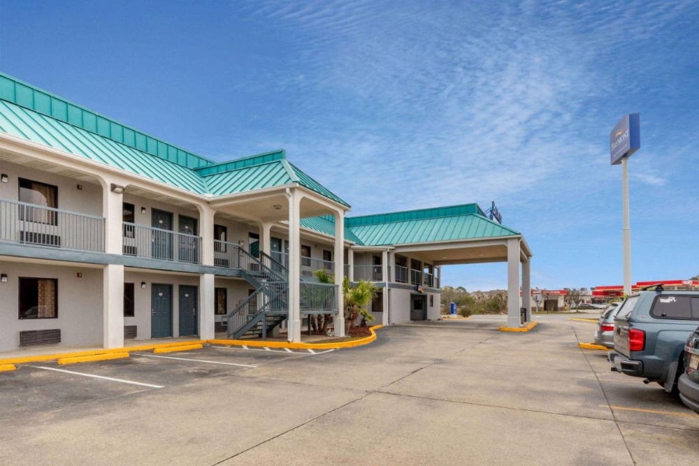 Baymont by Wyndham Biloxi Ocean Springs Image 37