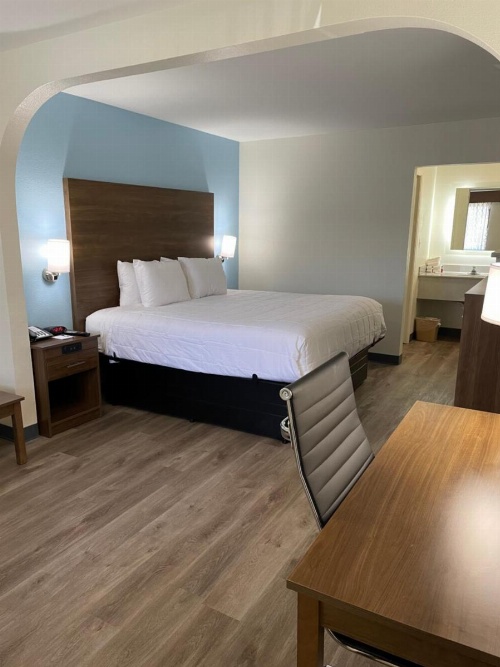  Baymont by Wyndham Biloxi Ocean Springs image 9